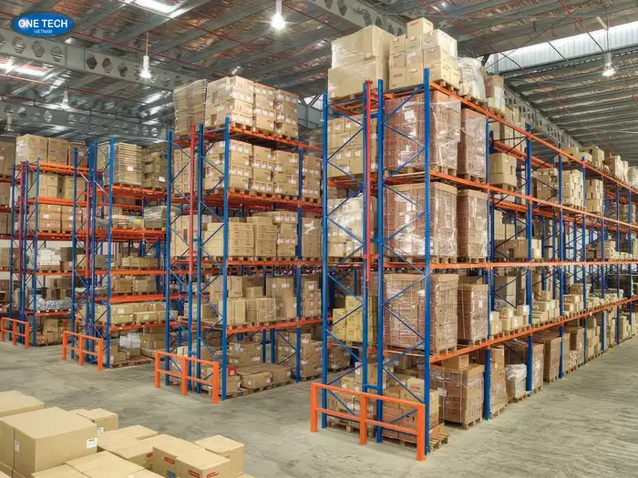 Kệ hạng nặng 4 tầng bền bỉ, chịu lực tốt Kệ hạng nặng 4 tầng bền bỉ, chịu lực tốt