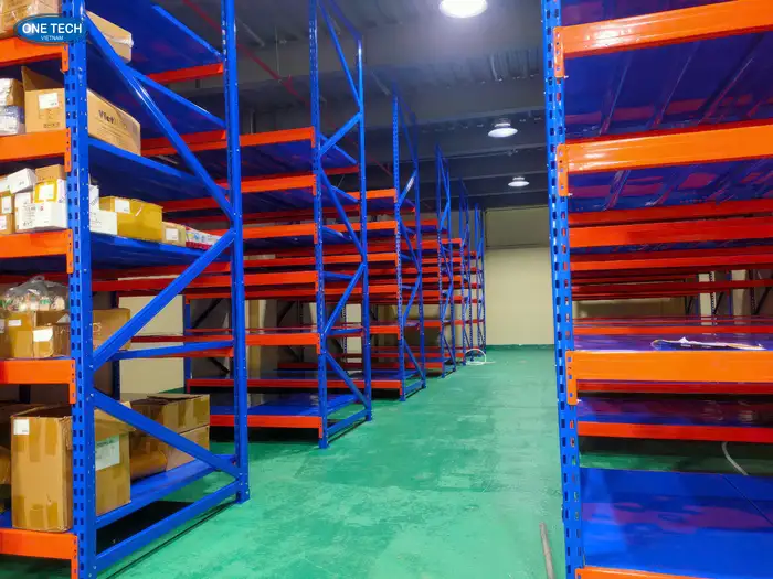 Ưu điểm cần biết của kệ trung tải 6 tầng Ưu điểm cần biết của kệ trung tải 6 tầng