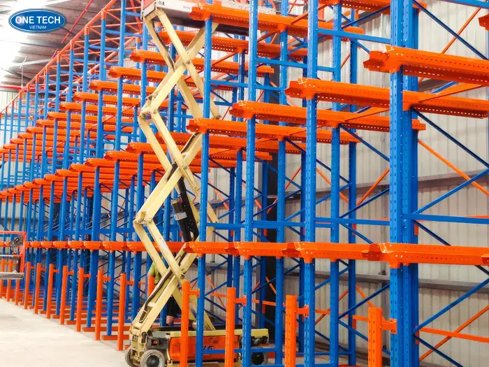 Giá kệ kho drive in độ bền lên đến 15 năm, bảo hành trong vòng 24 tháng
