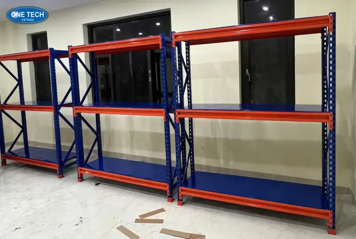 Kệ trung tải Kiên Giang 3 tầng
