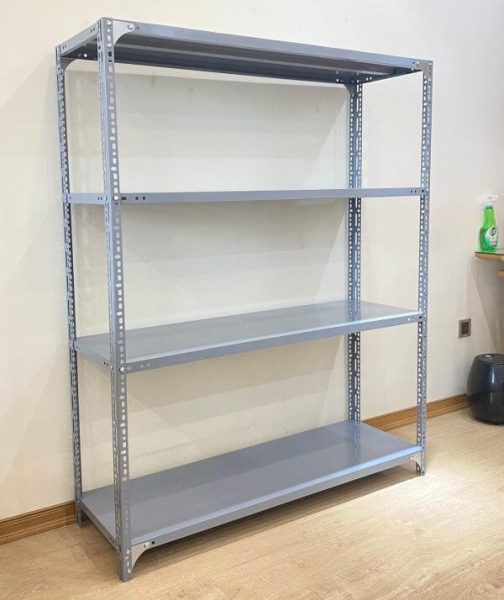 Mẫu Kệ sắt đa năng 4 tầng sử dụng trong gia đình