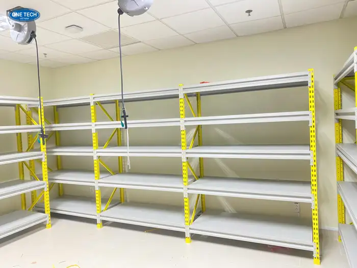 Kệ trung tải để được lượng lớn chăn ga gối đệm