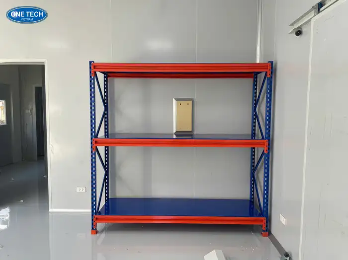 Kệ trung tải tại Long An 3 tầng