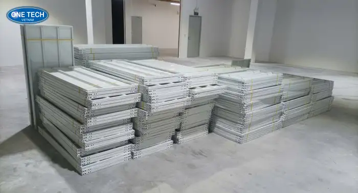Chất liệu sản xuất kệ sắt V lỗ tại Quảng Nam