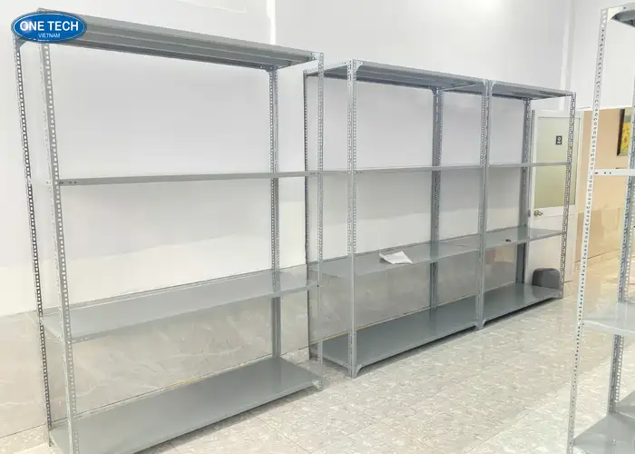 Kệ sắt v lỗ giá rẻ Quảng Ninh