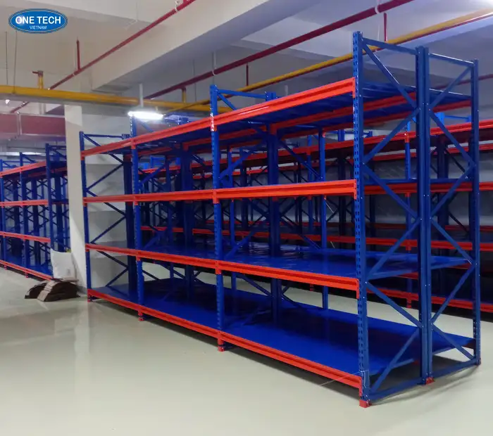 Kệ trung tải Bến Tre có sức chứa lớn, tối đa 700kg/tầng