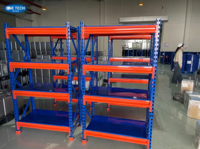 Kệ trung tải thiết kế thông minh không ốc vít Tuyên Quang