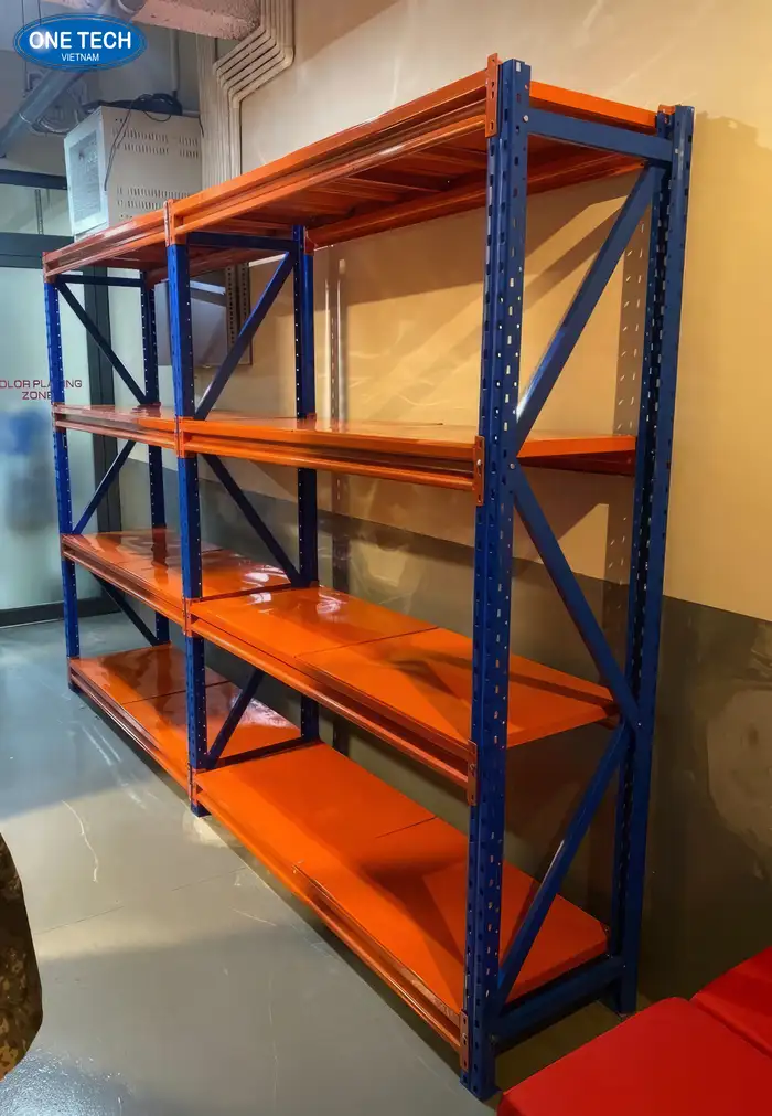 Phân loại kệ trung tải Vĩnh Long theo trọng tải