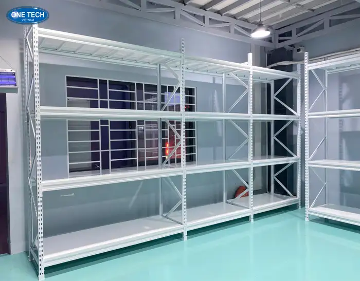 Kệ trung tải Hậu Giang tải trọng 200 - 700kg/tầng