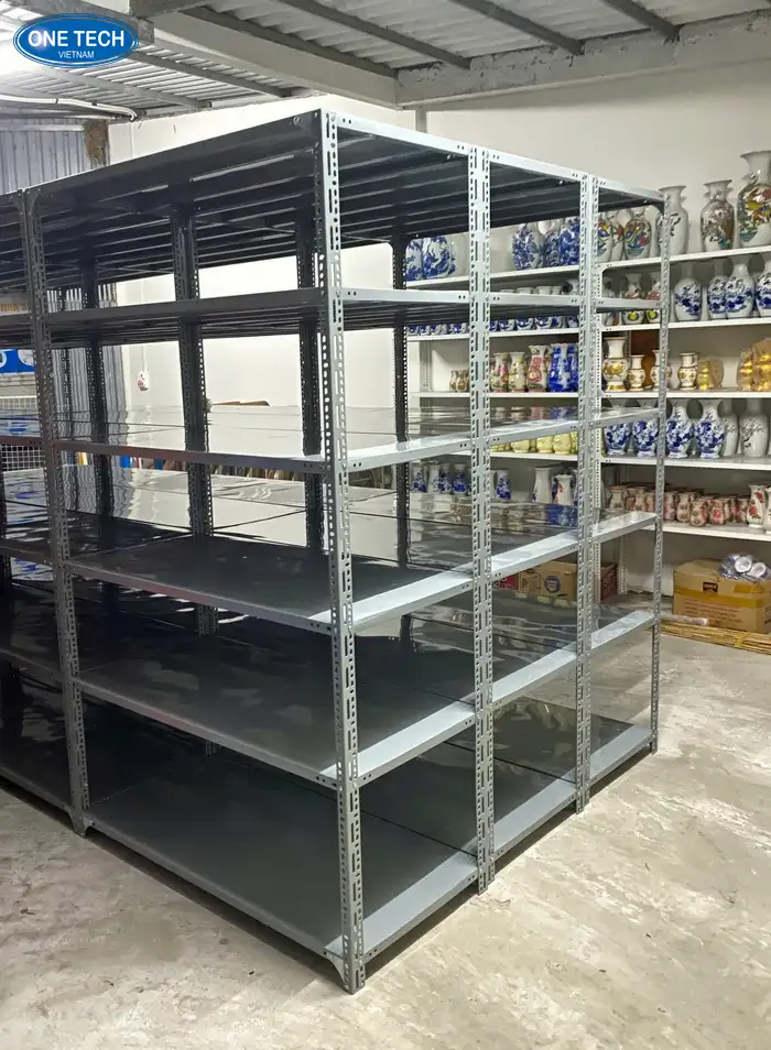 Địa chỉ cung cấp kệ sắt V lỗ tại Thái Bình uy tín
