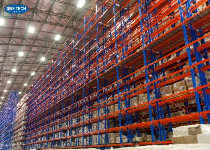 Địa chỉ bán kệ kho hàng uy tín