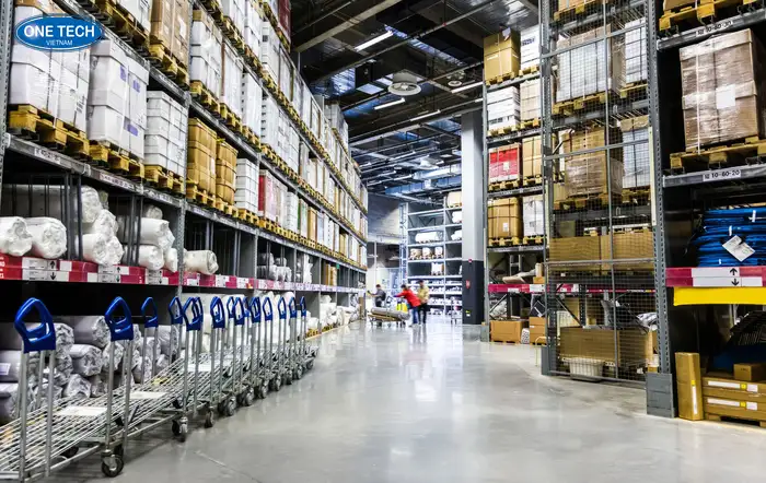 Kho tổng hợp là gì? Những mẫu giá kệ phù hợp lưu kho tổng hợp hiện nay