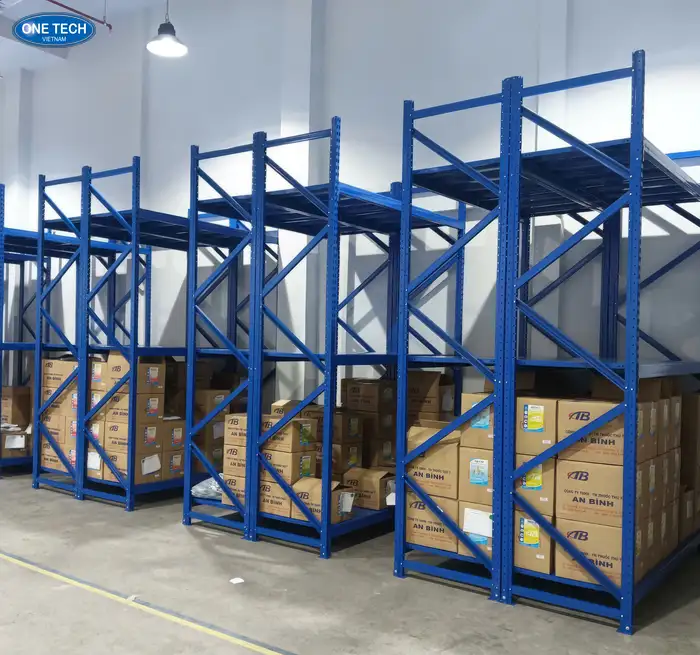 Đặc điểm kệ kho trung tải