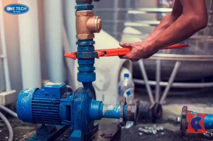 Học tập kỹ thuật sửa chữa và lắp đặt máy bơm nước