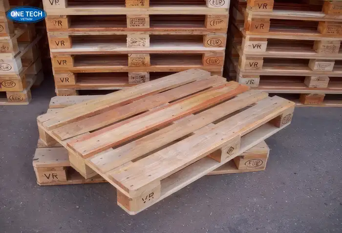 Pallet kho lạnh bằng gỗ