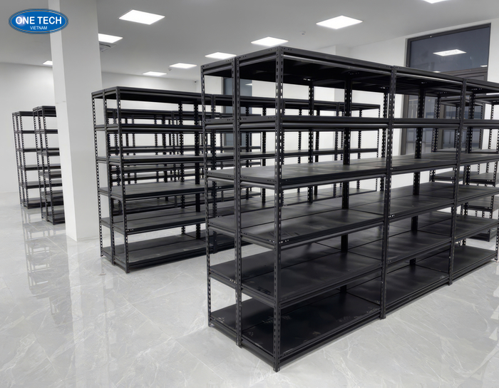 Kệ kho trung tải – Đơn vị cung cấp giá kệ v cài chất lượng, setup cửa hàng chuyên nghiệp