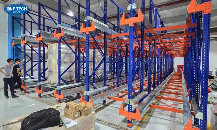 Dự án kệ kho Radio Shuttle cho công ty công nghệ cao