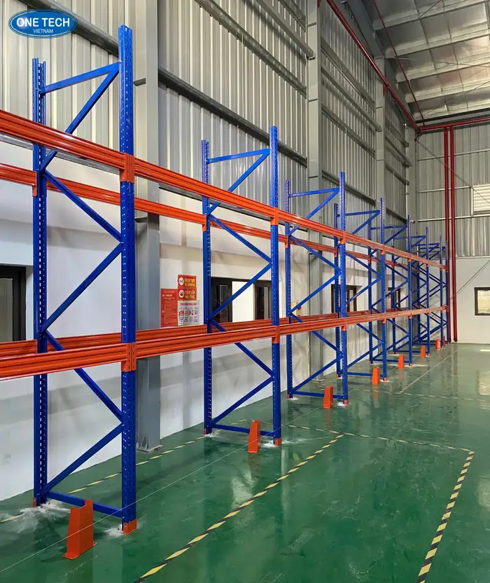 Giải pháp giá kệ hạng nặng cho kho hàng tự động thời đại 4.0