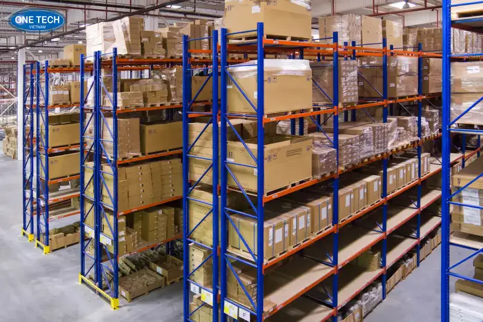 Kệ kho hàng Selective tại trọng tối đa 800kg/pallet Kệ kho hàng Selective tại trọng tối đa 800kg/pallet