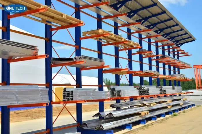 Kệ kho tay đỡ (Cantilever) phù hợp cho các sản phẩm có chiều dài vượt trội Kệ kho tay đỡ (Cantilever) phù hợp cho các sản phẩm có chiều dài vượt trội