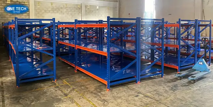Kệ sắt hạng trung 3 tầng miễn phí thiết kế 3D Kệ sắt hạng trung 3 tầng miễn phí thiết kế 3D