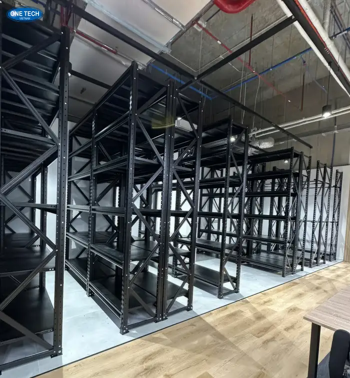 Mua kệ trung tải màu đen ở đâu chất lượng – Uy tín?