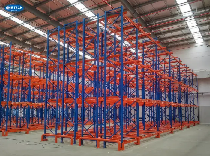 Ứng dụng của kệ để hàng 3 tầng