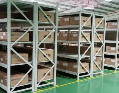 Ưu điểm vượt trội của kệ trung tải màu trắng