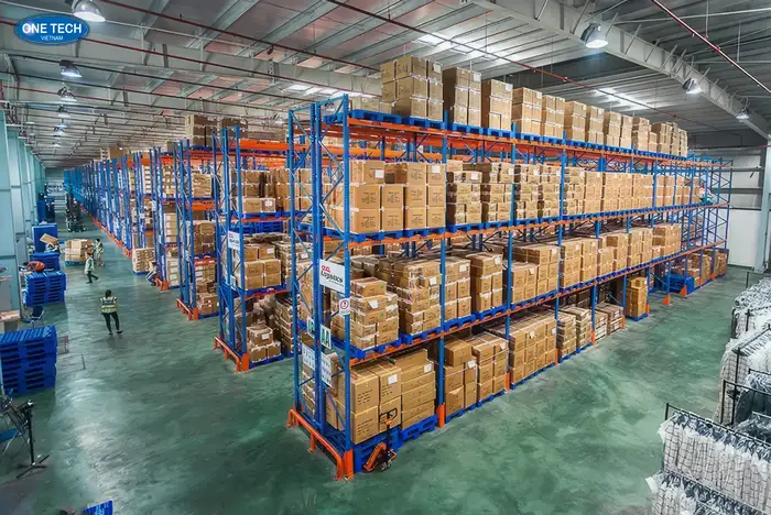 So sánh kệ kho tự động và kệ kho truyền thống
