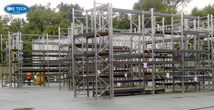 Kệ kho hàng ngoài trời không mái
