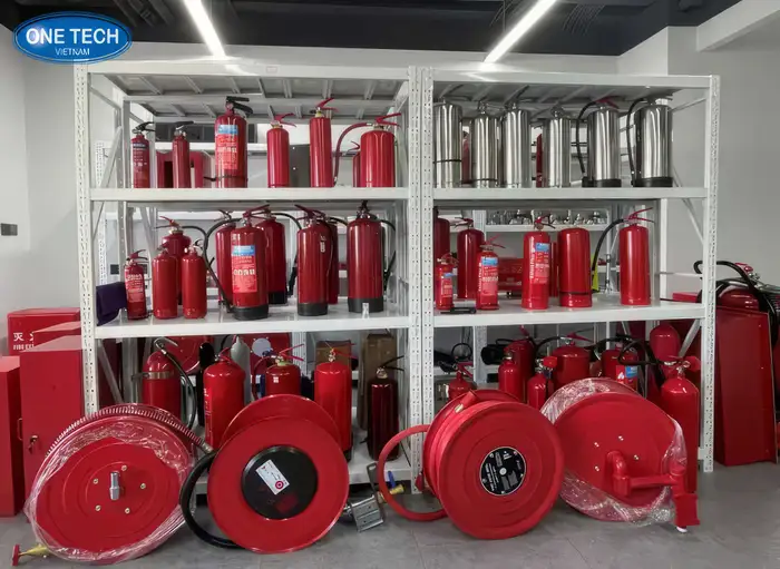Kệ trung tải đựng bình PCCC