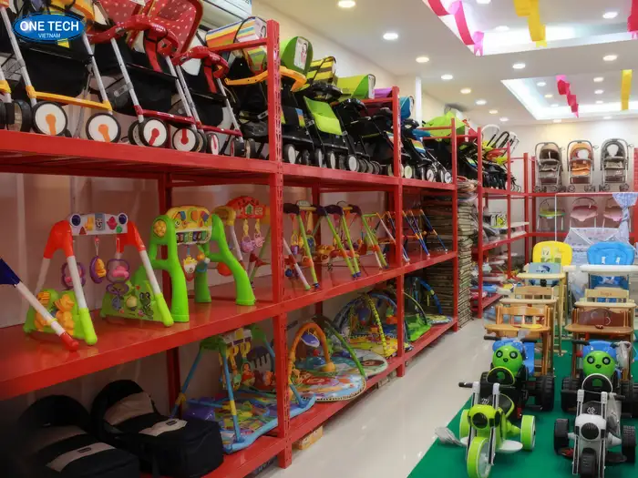 Kệ kho cho ngành đồ chơi màu đỏ