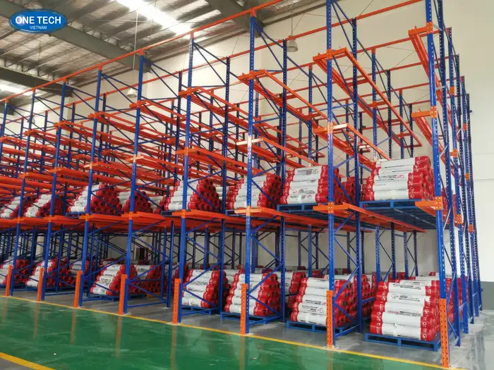 Kệ Drive In – Tận dụng tối đa diện tích kho