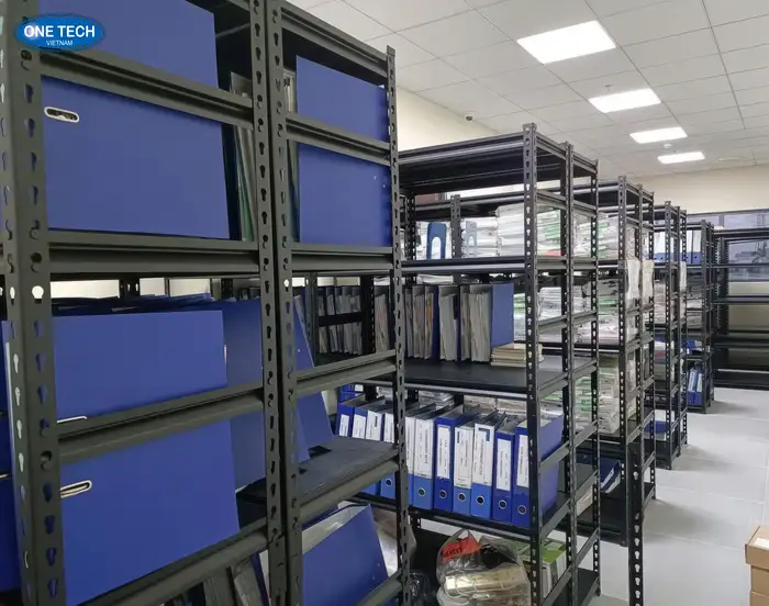 Kệ V cài trong kho siêu thị thiết kế theo yêu cầu của khách hàng
