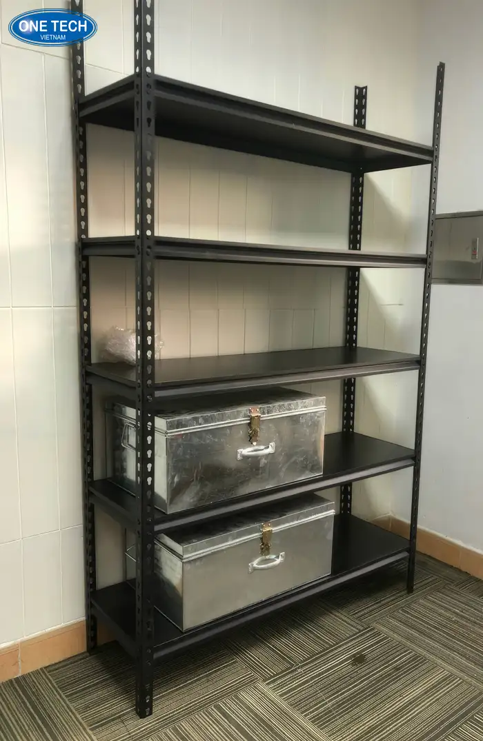 Kệ sắt lắp ráp màu đen  tiết kiệm diện tích sàn và tối ưu không gian