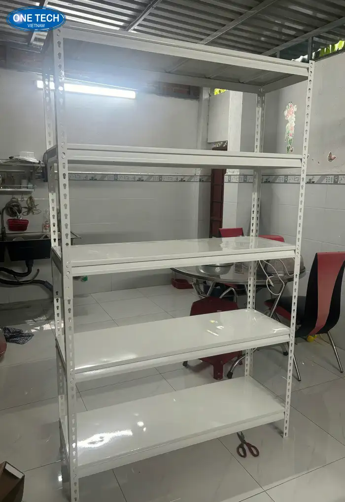 Kệ sắt lắp ghép thông mình màu trắng thiết kế và sản xuất theo yêu cầu khách hàng