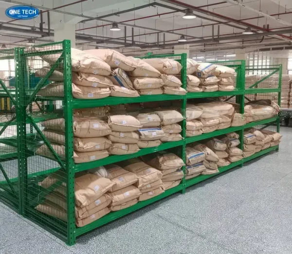 Kệ trung tải để gạo
