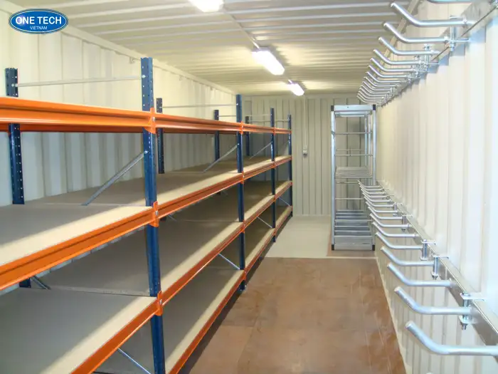 Lý do nên lắp đặt kệ kho trong container