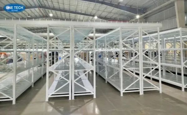 Kệ kho xưởng 500m2 – Lưu trữ khoa học, thiết kế theo yêu cầu