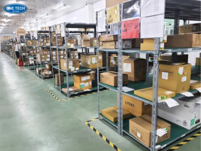 Mua kệ sắt thanh lý Hà Nội độ mới 90% giá vô cùng rẻ