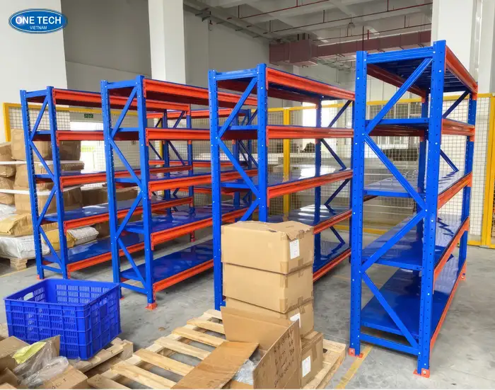 Tại sao nhiều người thích mua kệ sắt thanh lý Hà Nội?