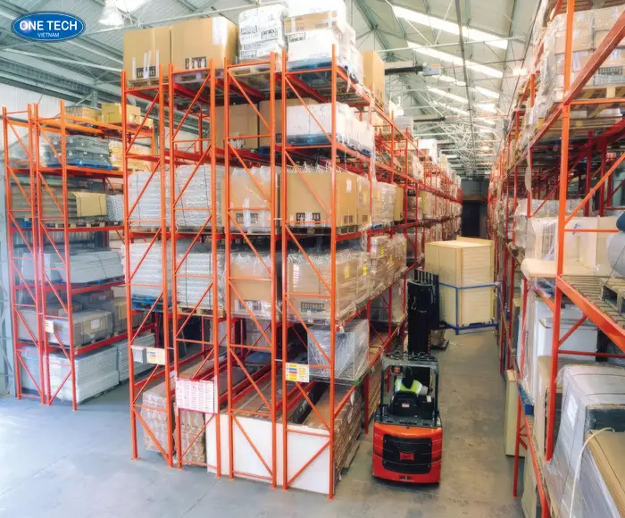 Vì sao nên chọn kệ Double Deep cho kho logistics tại One Tech?