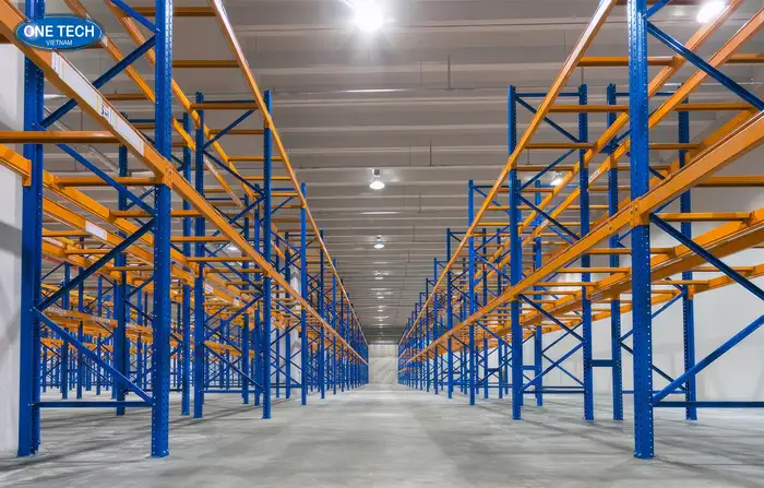 Lợi ích khi đầu tư hệ thống kệ kho xưởng 200m2