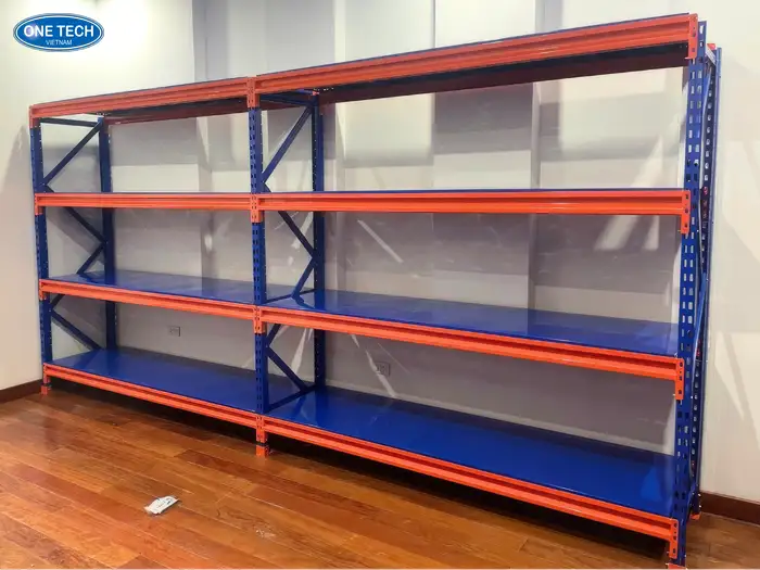 Kệ sắt sơn tĩnh điện trung tải 4 tầng phổ biến
