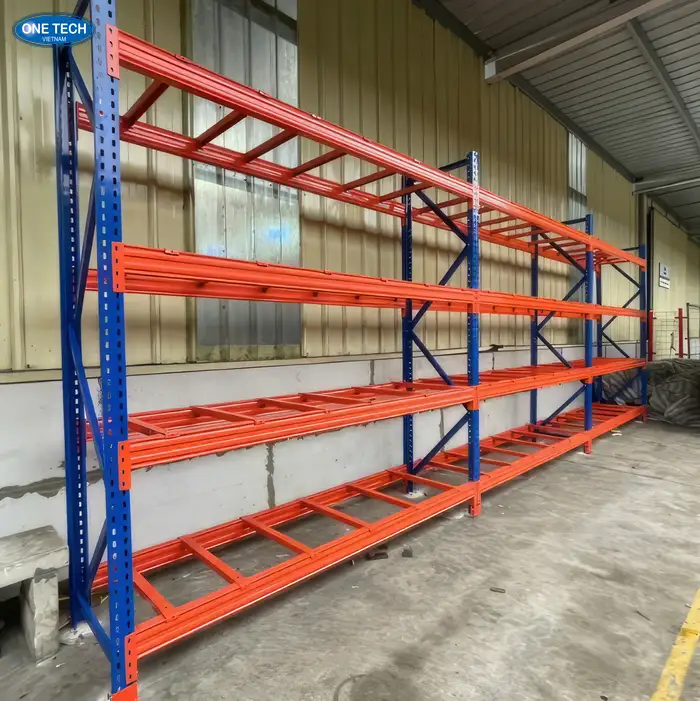 Kệ sắt Selective kho hàng công nghiệp thiết kế đơn giản