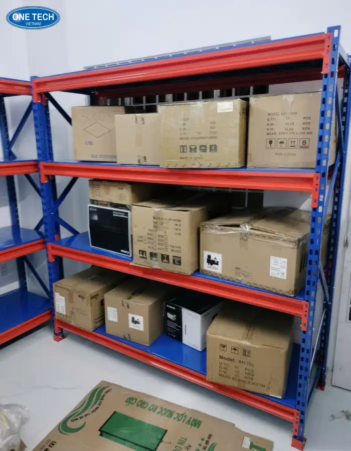 Kệhàng trung tải 1m8 bảo hành 24 tháng