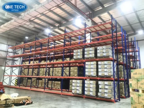 Ưu điểm nổi bật của kệ Selective cho kho đồ gỗ chuyên dụng