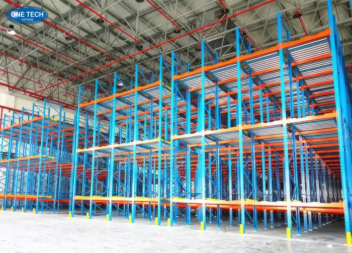 Kệ con lăn Thanh Hóa thiết kế theo yêu cầu của khách hàng Kệ con lăn Thanh Hóa thiết kế theo yêu cầu của khách hàng