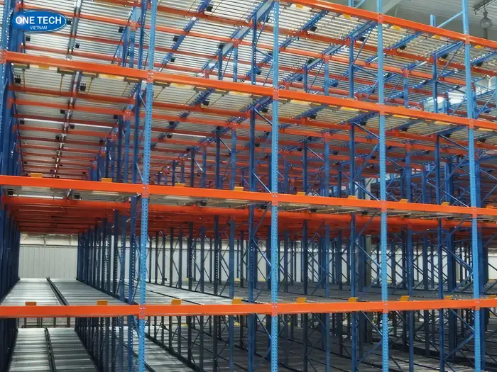 Đánh giá ưu nhược điểm của kệ để hàng con lăn