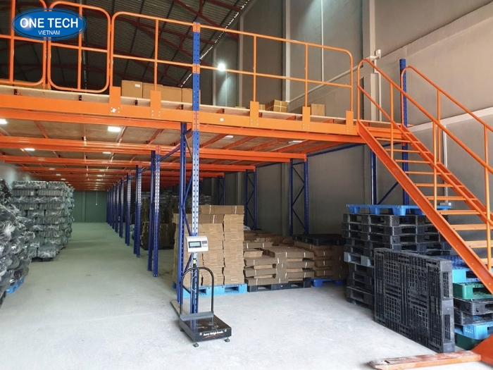 Kệ kho trung tải OT cung cấp kệ sàn tầng lửng Mezzanine tại Hà Nội